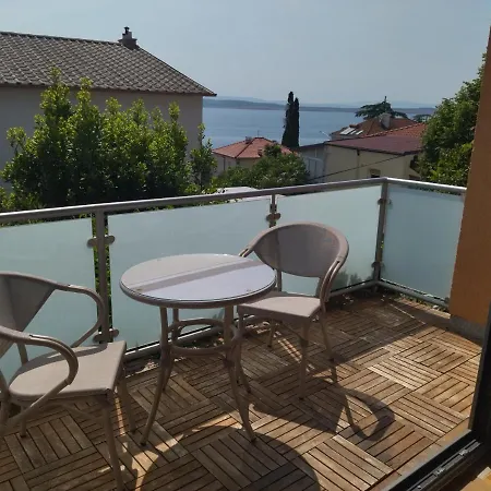 Vila Zdenka Apartmants Crikvenica Exterior photo